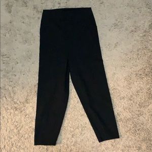 Nordstrom black crop workout/lounge leggings.